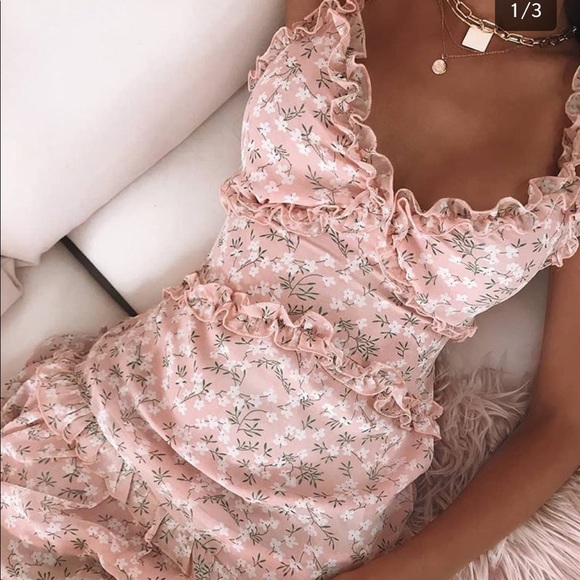 IVROSE Dresses & Skirts - Pink floral sun dress. New with tags.  Small